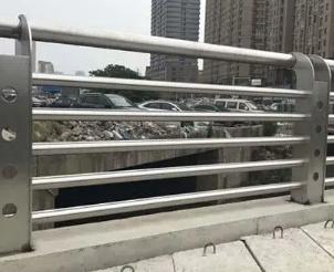 不銹鋼護(hù)欄