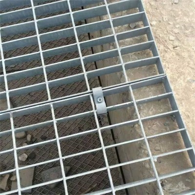 河北鍍鋅鋼格柵板廠家供應陜西鋸齒型樓梯踏步板西安鋸齒型溝蓋板