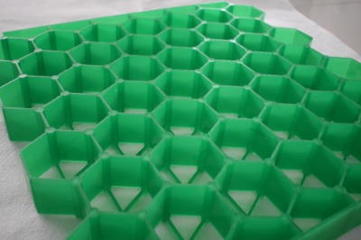 hdpeֲݸ С^(q)ͣ܇(chng)λƺ ͨGֲݴu