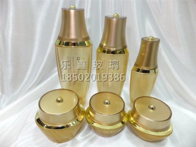 化妝品玻璃瓶廠商,白云化妝品玻璃瓶,化妝品玻璃瓶制作工藝