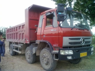 急轉(zhuǎn)讓東風(fēng)瑞沃華山前四后四自卸車