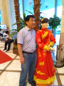 迎賓機(jī)器人